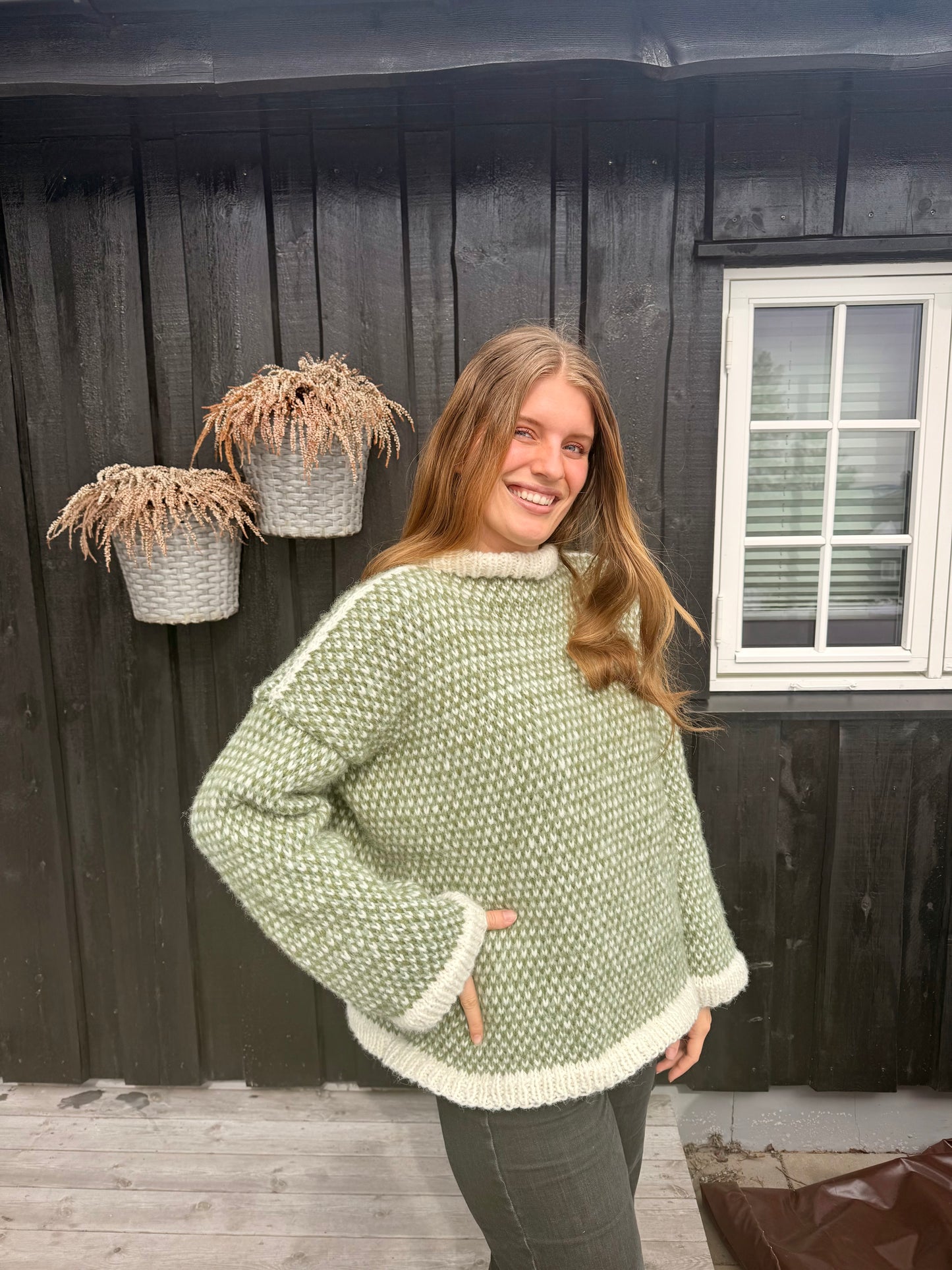 Mentos Sweater (Yarn Kit)