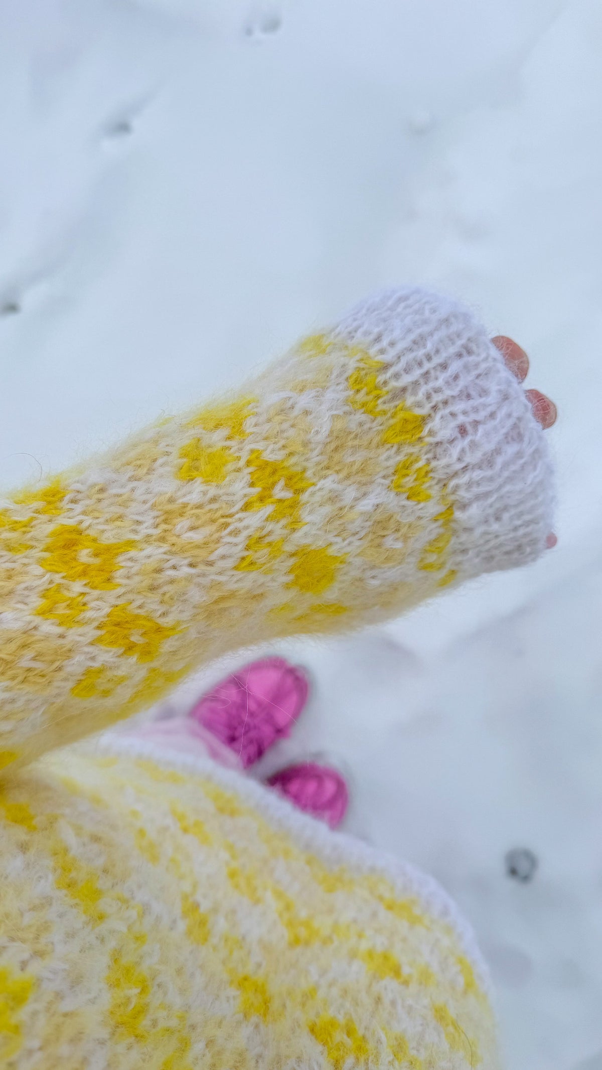 Vårin Sweater easter edition (Yarn Kit)