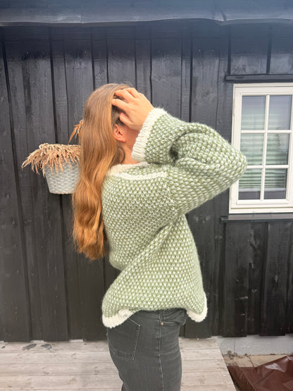 Mentos Sweater (Yarn Kit)
