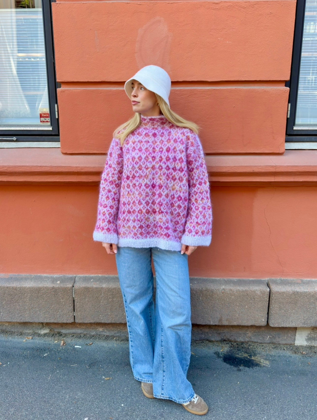 Vårin Sweater – Two Colours (Knitting Pattern)