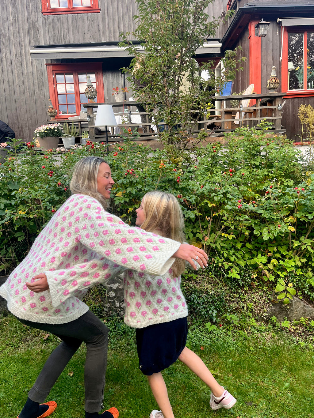 Lotta Sweater Mother & Daughter
