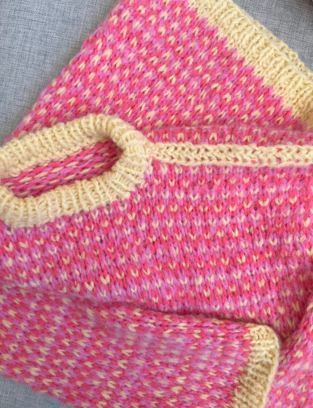 Mentos Sweater