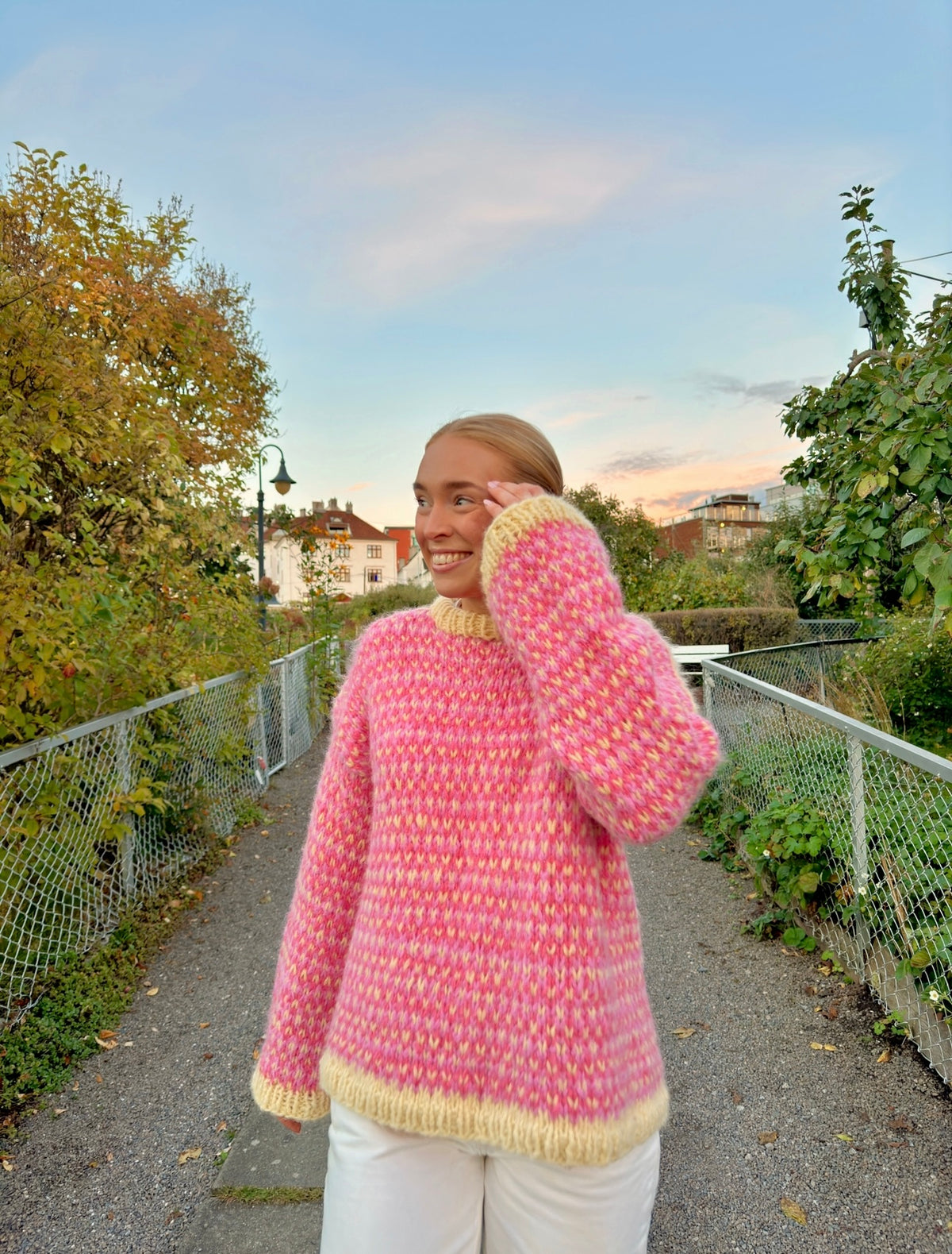 Mentos Sweater