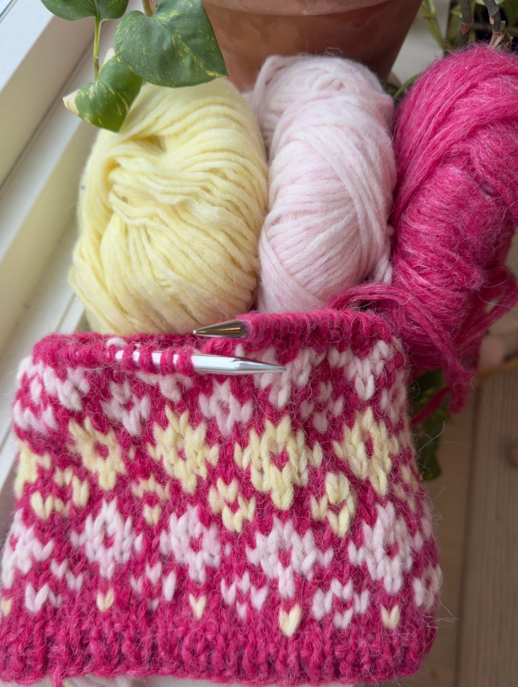 Vårin Cowl - Yarn Kit