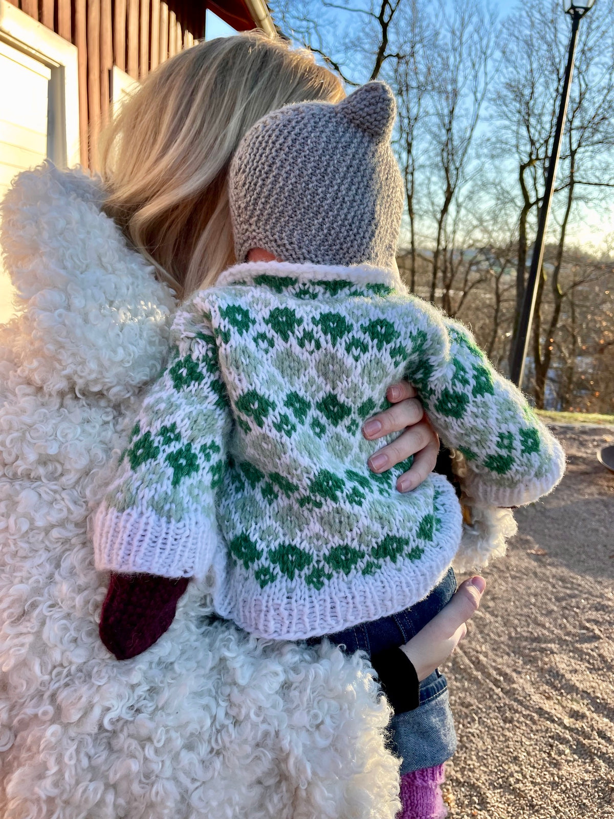 Vårin Sweater Mini - yarn kits
