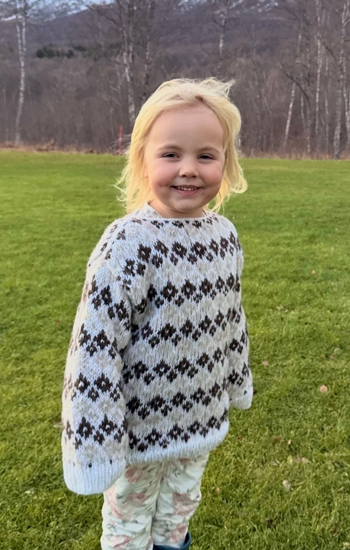 Vårin Sweater Mini - yarn kits